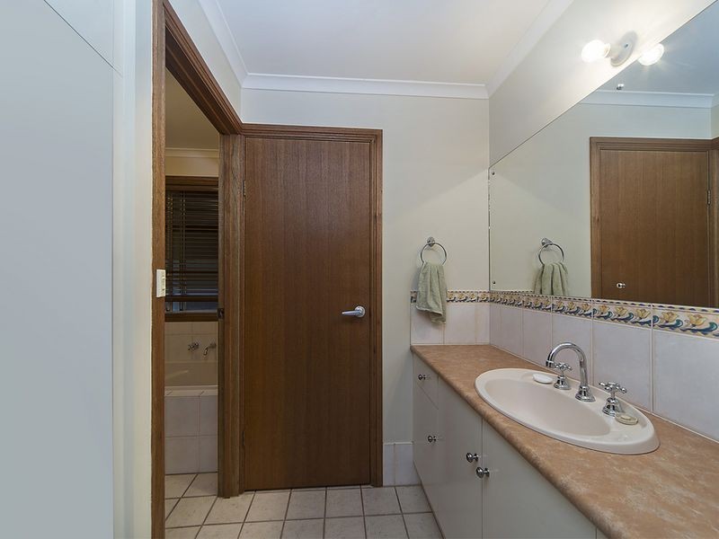 10 Smart Court, Evanston Park SA 5116