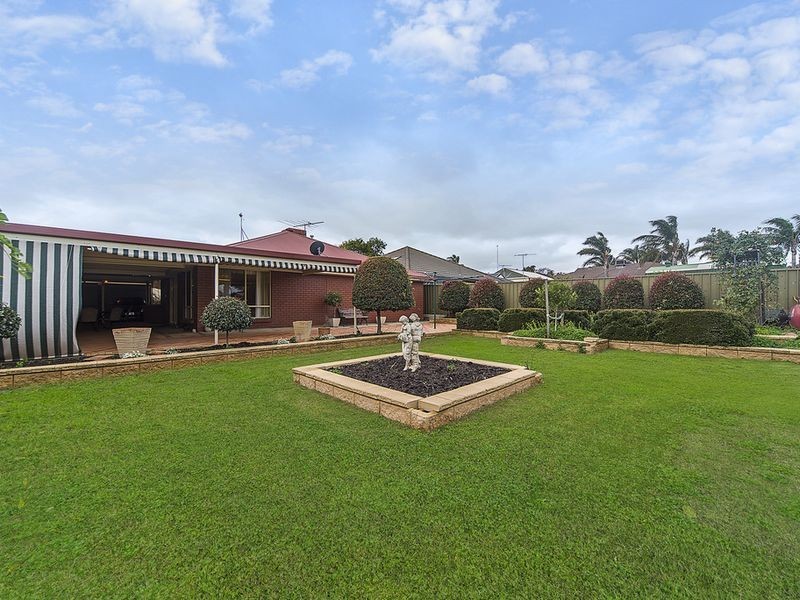 10 Smart Court, Evanston Park SA 5116