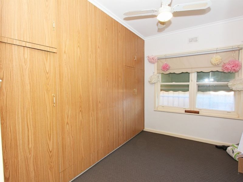 2 Sambell Court, Evanston Park SA 5116