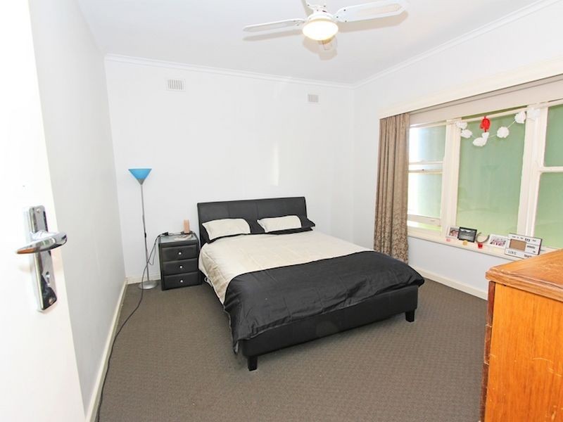 2 Sambell Court, Evanston Park SA 5116