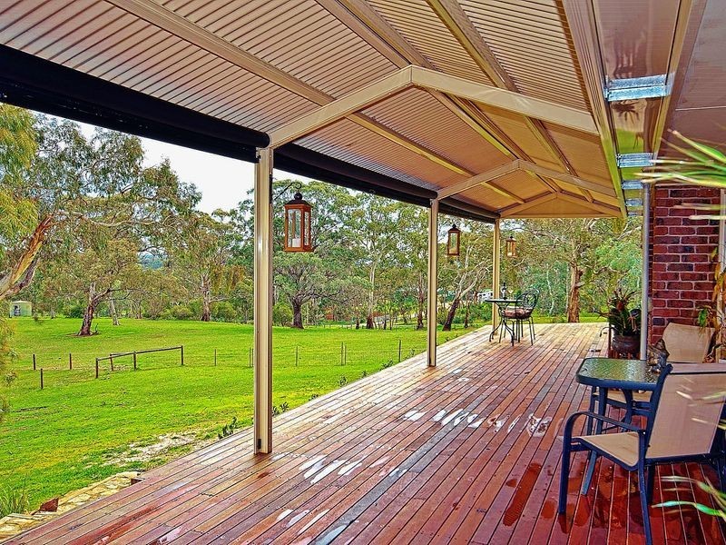 7 Whispering Wall Road, Williamstown SA 5351