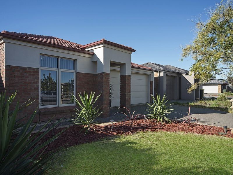 10 Almond Circuit, Munno Para West SA 5115