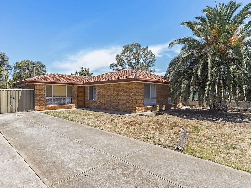 16 Commodore Parade, Andrews Farm SA 5114