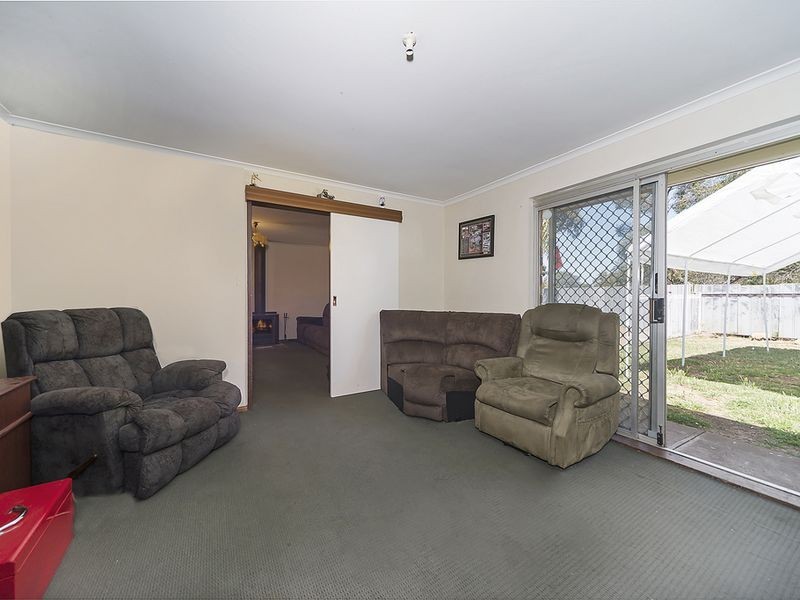 16 Commodore Parade, Andrews Farm SA 5114