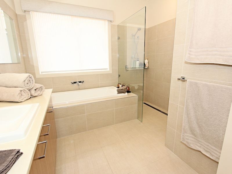 2 Finnis Street, Blakeview SA 5114