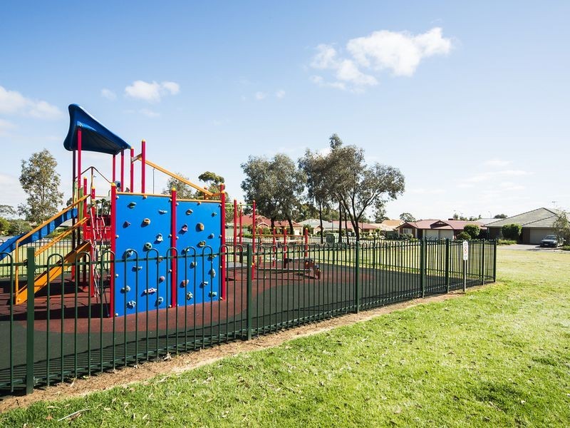 14 Coleman Parade, Evanston Park SA 5116