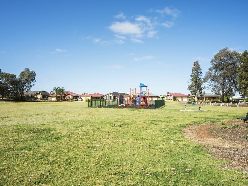 14 Coleman Parade, Evanston Park SA 5116