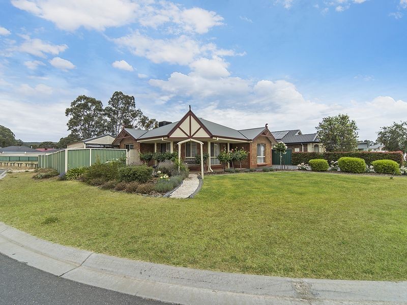21 Ian Ross Drive, Williamstown SA 5351