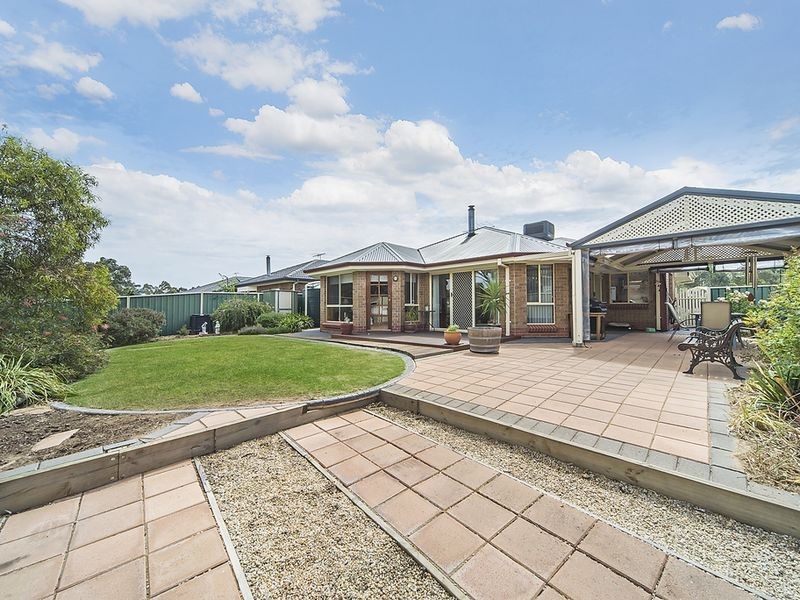 21 Ian Ross Drive, Williamstown SA 5351
