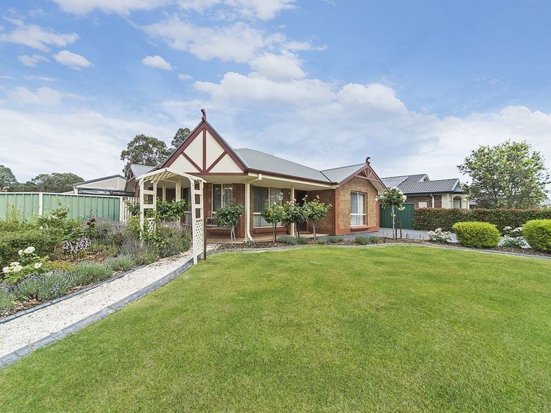 21 Ian Ross Drive, Williamstown SA 5351