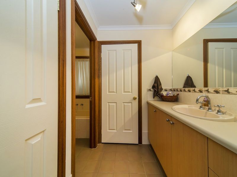 21 Ian Ross Drive, Williamstown SA 5351