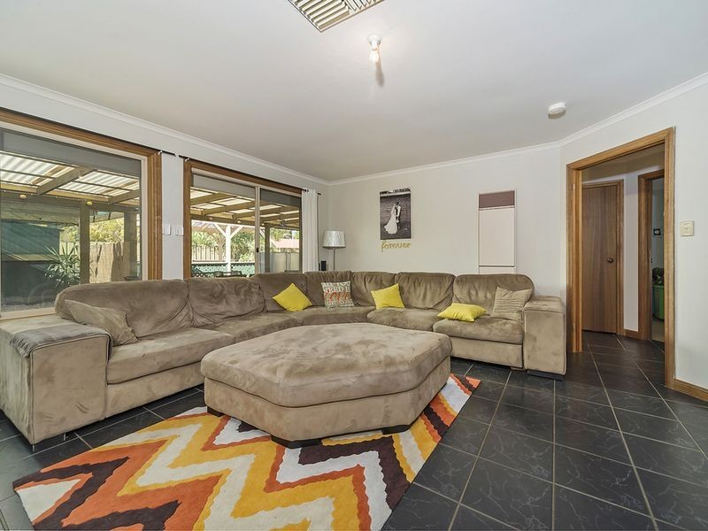 27 Greenfields Drive, Andrews Farm SA 5114