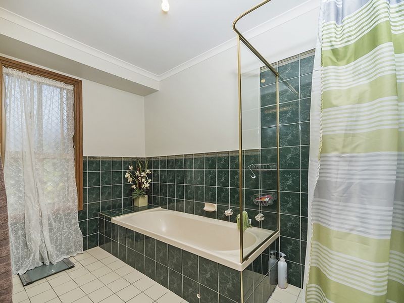 27 Greenfields Drive, Andrews Farm SA 5114