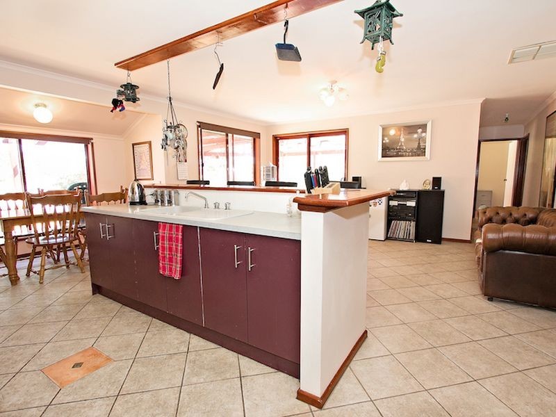 15 Wintulich Ave, Gawler East SA 5118