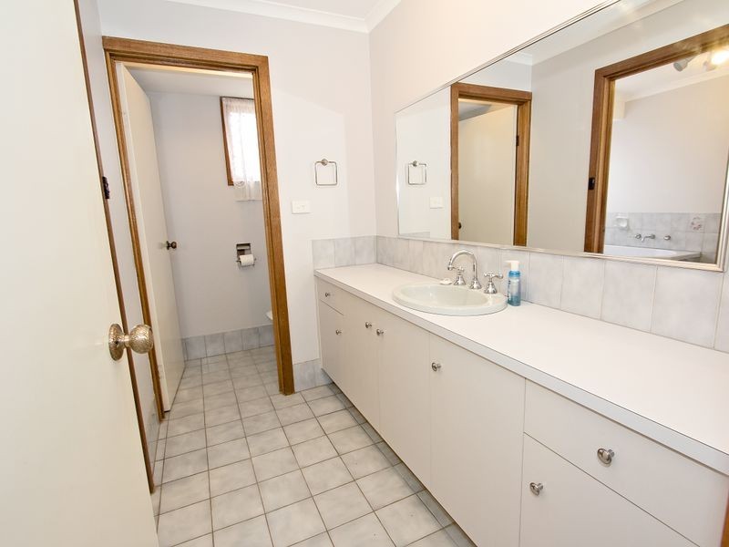 2 Symes Court, Willaston SA 5118