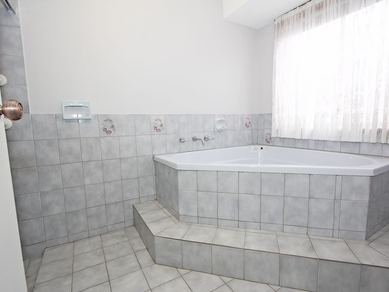 2 Symes Court, Willaston SA 5118