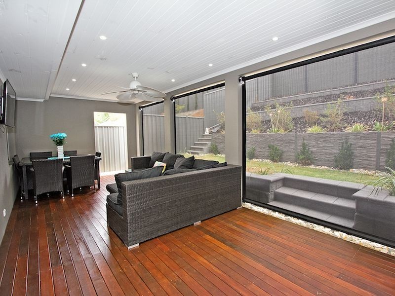 24 Martinique Walk, Mawson Lakes SA 5095