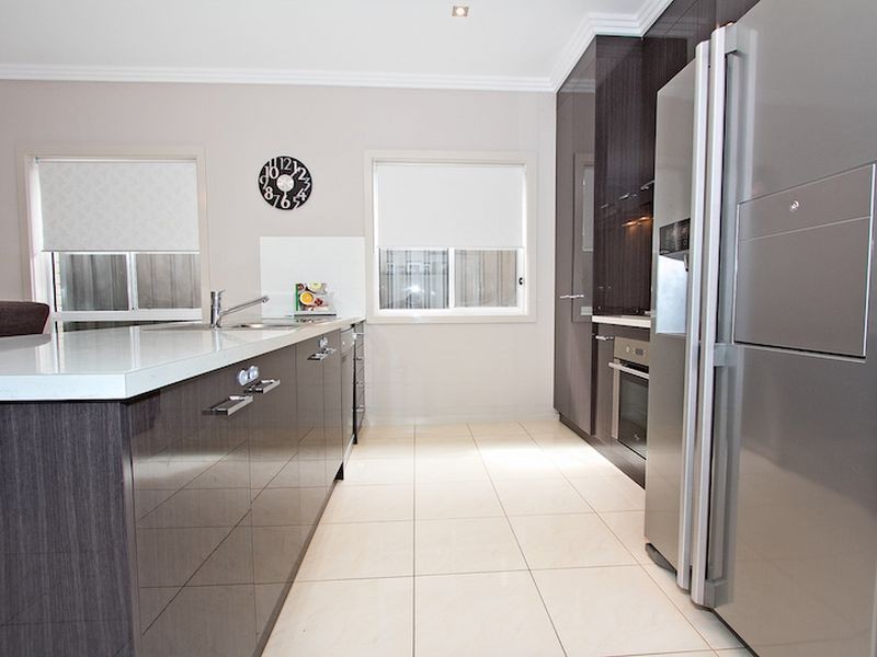 24 Martinique Walk, Mawson Lakes SA 5095