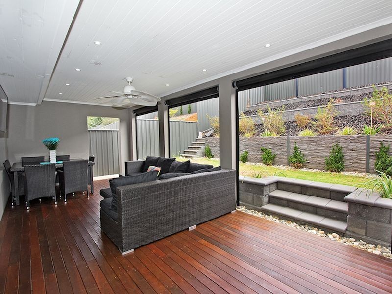 24 Martinique Walk, Mawson Lakes SA 5095