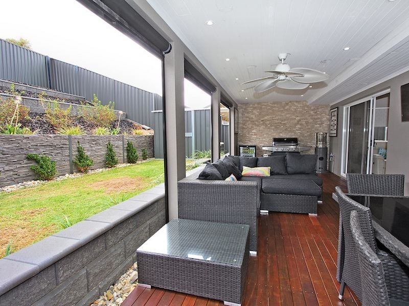 24 Martinique Walk, Mawson Lakes SA 5095