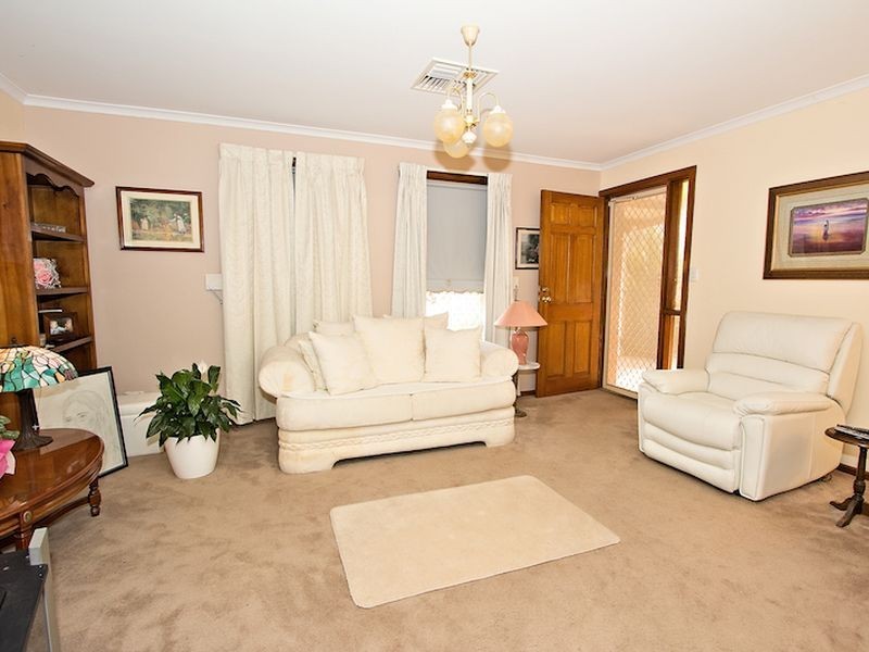 8 Bright Street, Willaston SA 5118