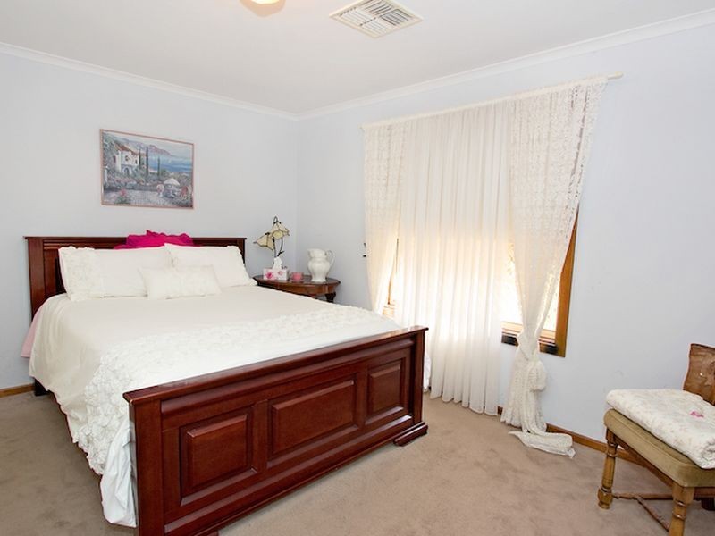 8 Bright Street, Willaston SA 5118