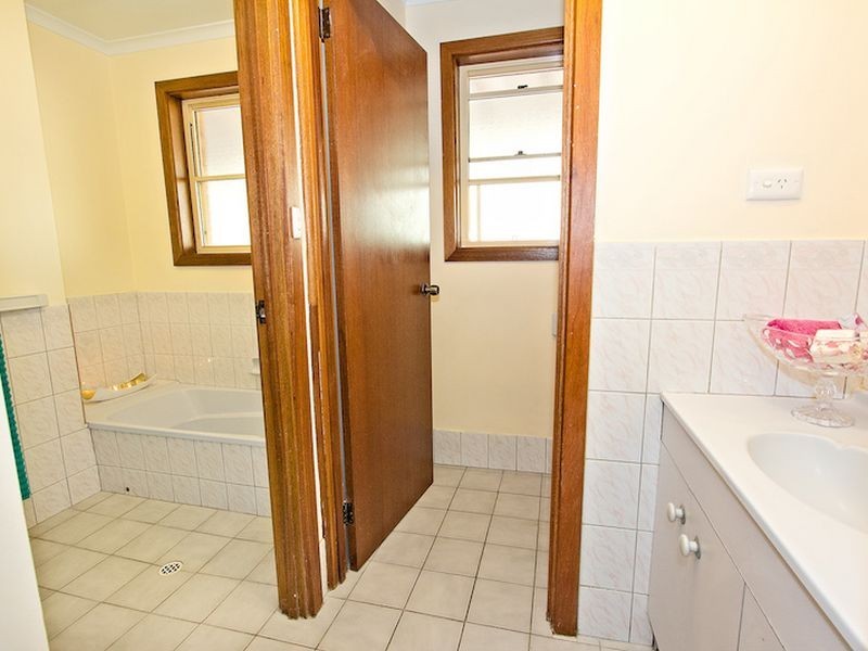 8 Bright Street, Willaston SA 5118