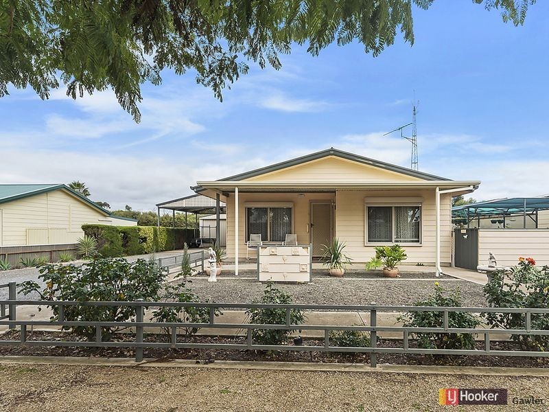 6 Centenary Avenue, Balaklava SA 5461