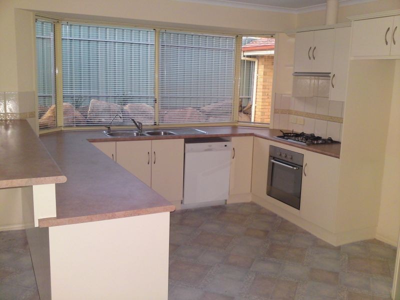 8 SELWAY PLACE, Evanston Park SA 5116