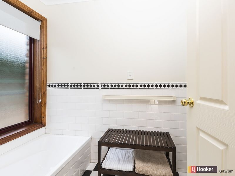 8 Finch Place, Hewett SA 5118