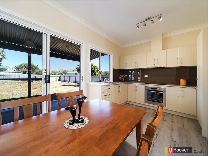 10 Centenary Avenue, Balaklava SA 5461
