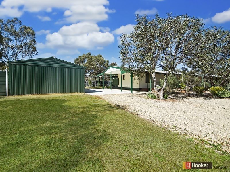 16 James Road, Lewiston SA 5501