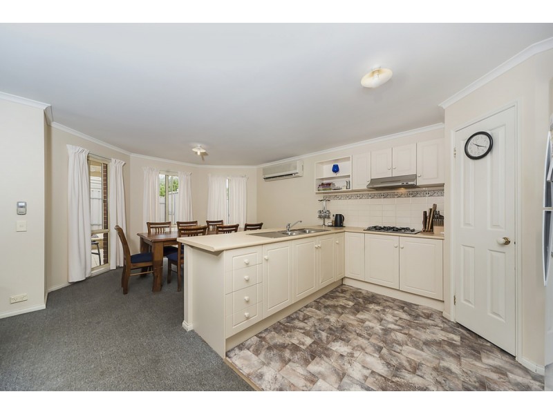 21 Greening Drive, Evanston Park SA 5116