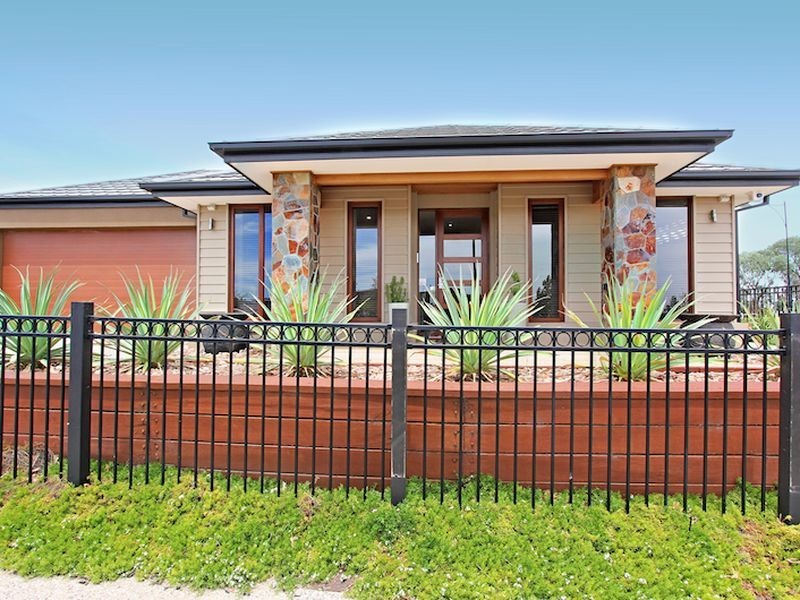 2 Finnis Street, Blakeview SA 5114