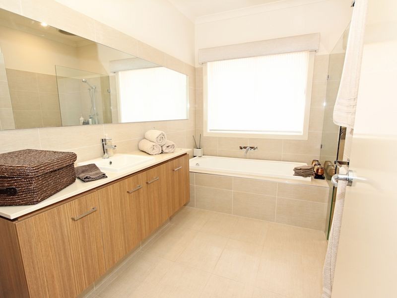 2 Finnis Street, Blakeview SA 5114