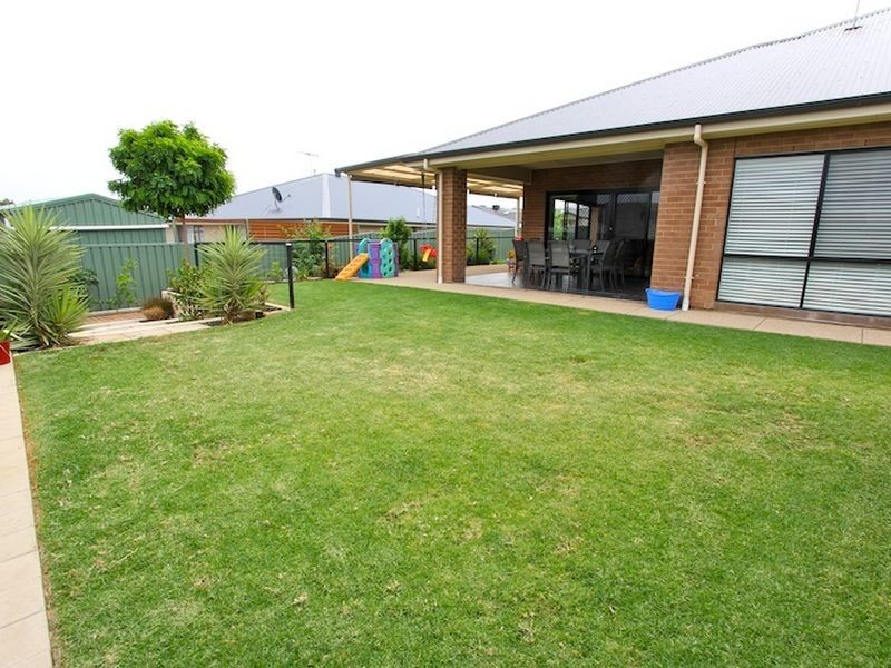 98 Kingfisher Drive, Hewett SA 5118