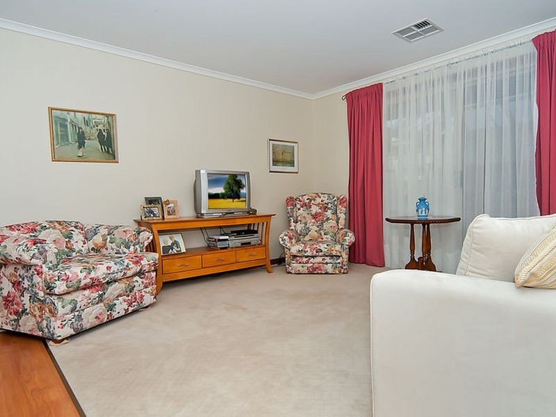 24 Toner Crescent, Evanston Park SA 5116