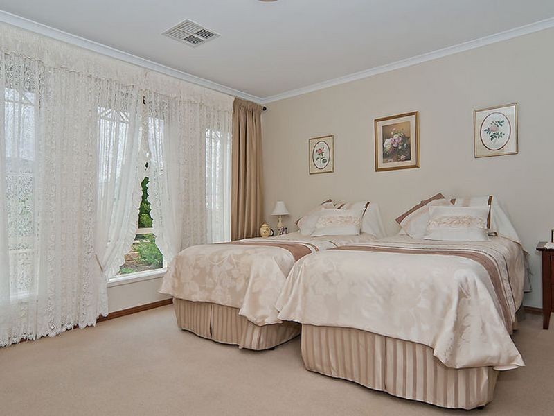 24 Toner Crescent, Evanston Park SA 5116