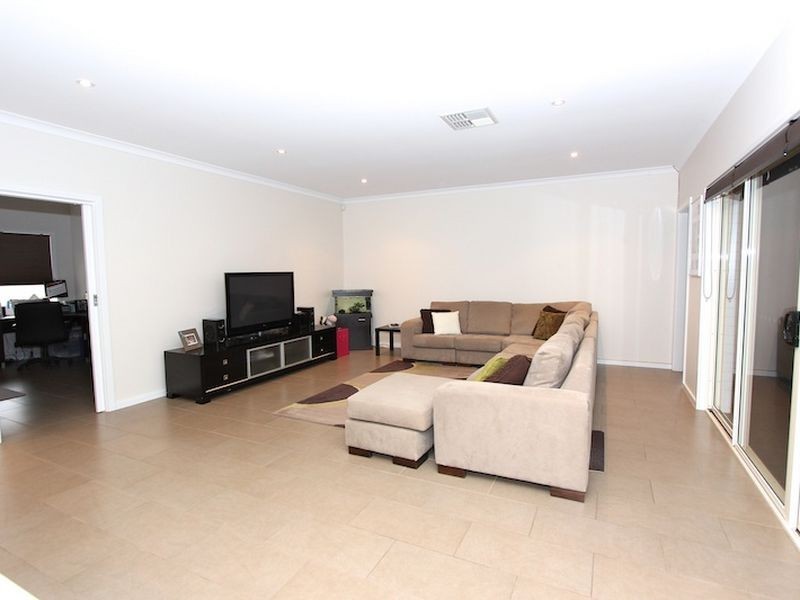 9 Cherry Street, Gawler South SA 5118