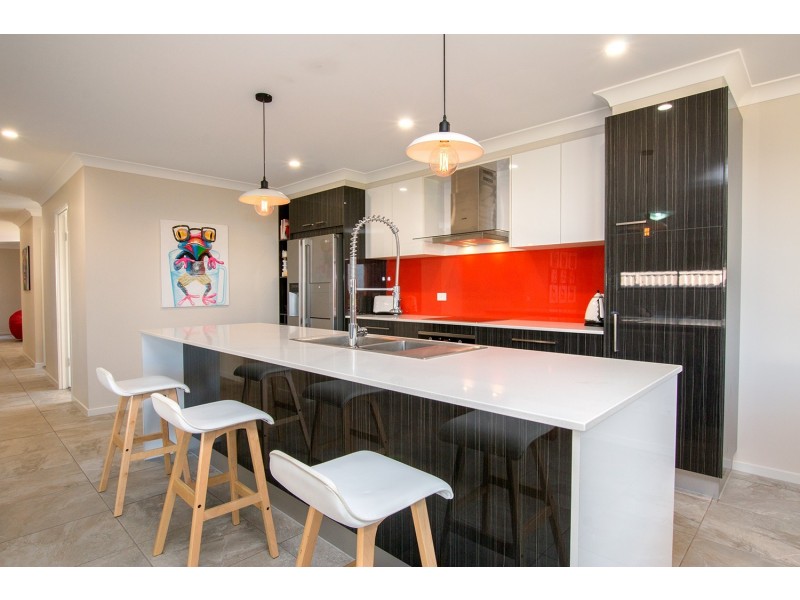 2/12 Avalon Avenue, Wollongbar NSW 2477