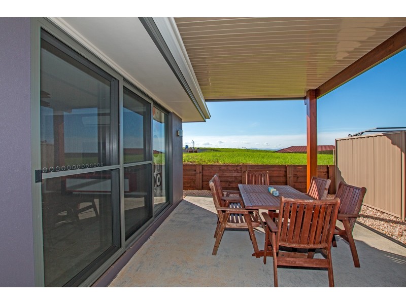 2/12 Avalon Avenue, Wollongbar NSW 2477