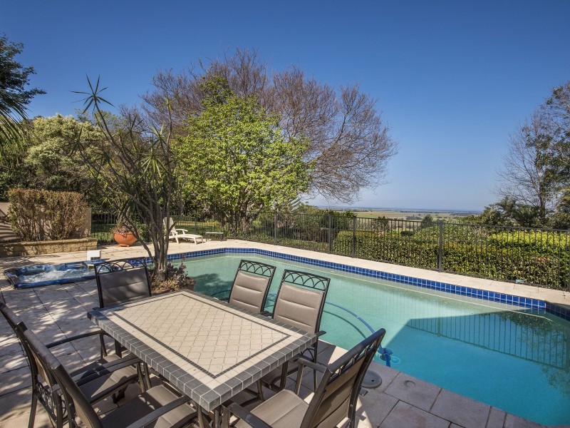 27 Towalbyn Place, Uralba NSW 2477