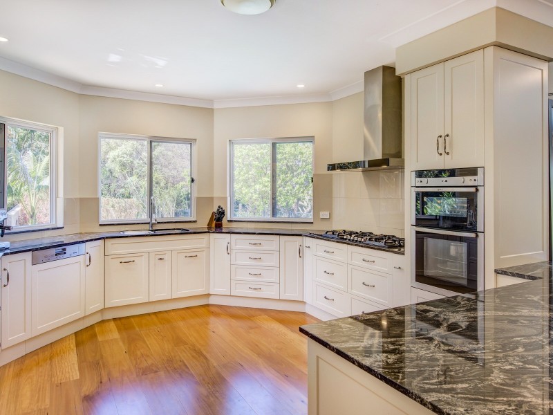 27 Towalbyn Place, Uralba NSW 2477