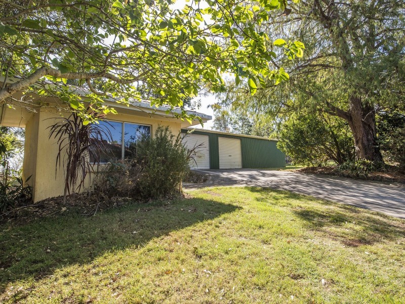 27 Towalbyn Place, Uralba NSW 2477