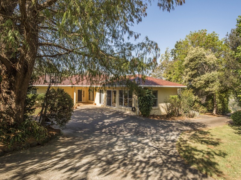 27 Towalbyn Place, Uralba NSW 2477