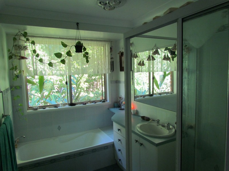 6 Wellington Court, Wollongbar NSW 2477