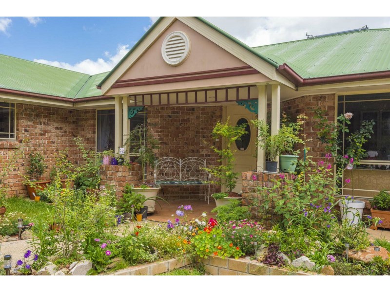 10 Carabeen Place, Mcleans Ridges NSW 2480