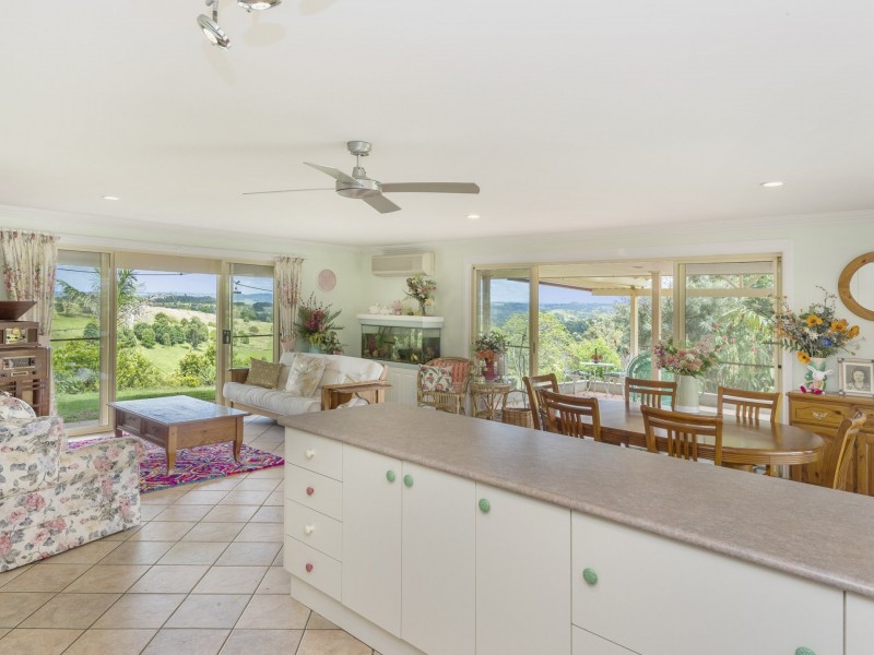 10 Carabeen Place, Mcleans Ridges NSW 2480