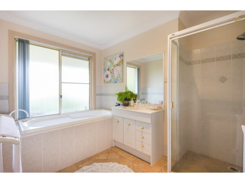 10 Carabeen Place, Mcleans Ridges NSW 2480