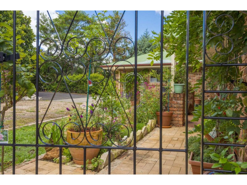 10 Carabeen Place, Mcleans Ridges NSW 2480